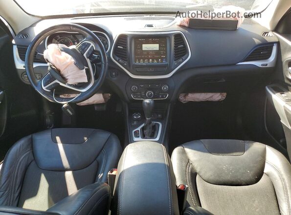 1C4PJMLB1JD603937 2018 JEEP CHEROKEE White Вид панелі приладів