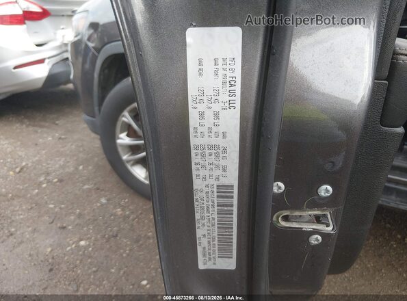 1C4PJMLB2KD161669 2019 JEEP CHEROKEE Gray Vista del compartimento del motor