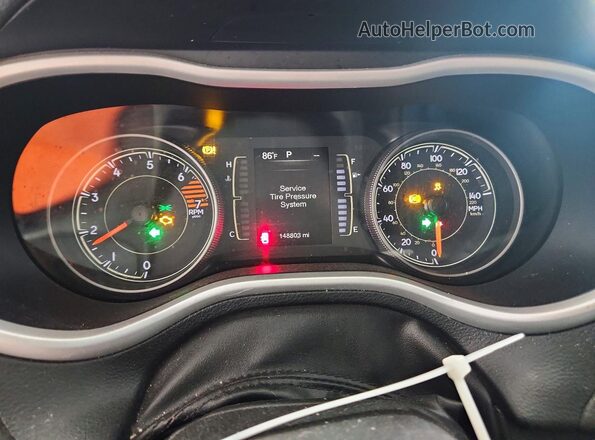 1C4PJMLB3JD512877 2018 JEEP CHEROKEE Gray Вид щитка приладів
