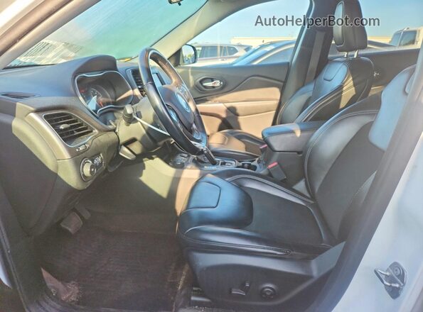 1C4PJMLB3KD140538 2019 JEEP CHEROKEE White წინა სალონის ხედი