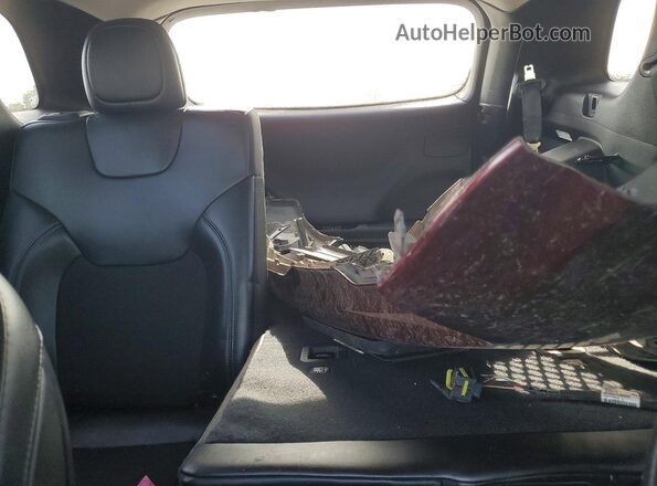 1C4PJMLB3KD198651 2019 JEEP CHEROKEE Red Rear seats view