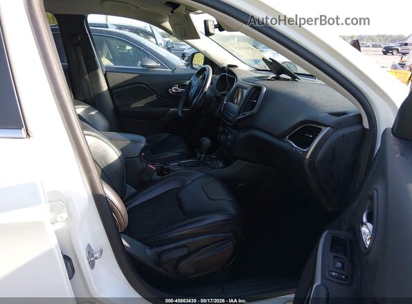 1C4PJMLB4KD161723 2019 JEEP CHEROKEE White Widok wnętrza z przodu