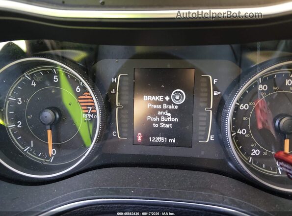 1C4PJMLB4KD161723 2019 JEEP CHEROKEE White Widok tylnych siedzeń