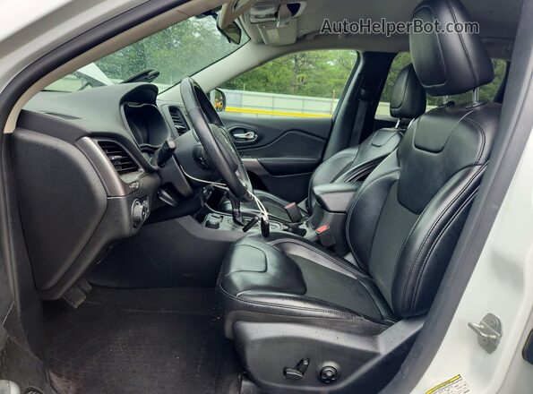 1C4PJMLB4KD398681 2019 JEEP CHEROKEE White Вид салону спереду