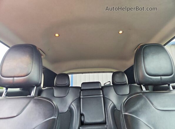 1C4PJMLB4KD398681 2019 JEEP CHEROKEE White Вид задніх сидінь