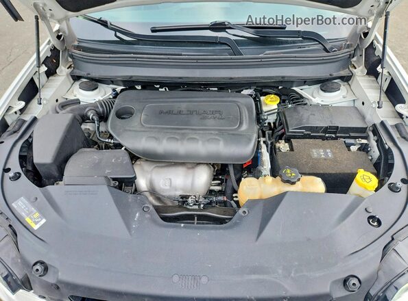 1C4PJMLB4KD398681 2019 JEEP CHEROKEE White Вид підкапотного простору