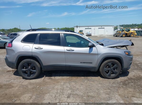 1C4PJMLB5KD362840 2019 JEEP CHEROKEE Серебряный Вид задней части салона