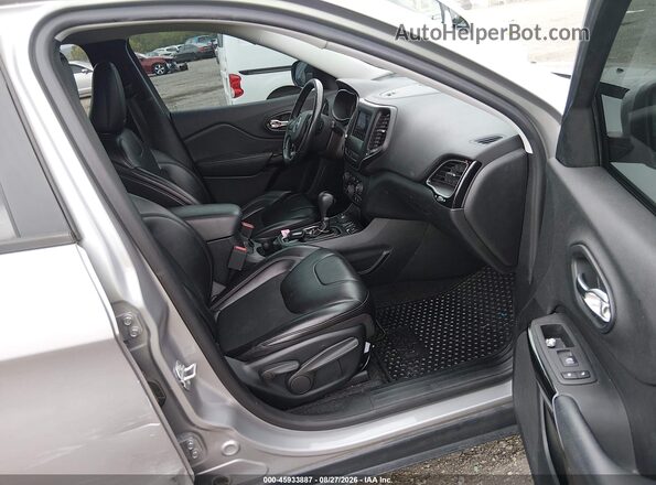 1C4PJMLB5KD417349 2019 JEEP CHEROKEE Gray Вид салону спереду