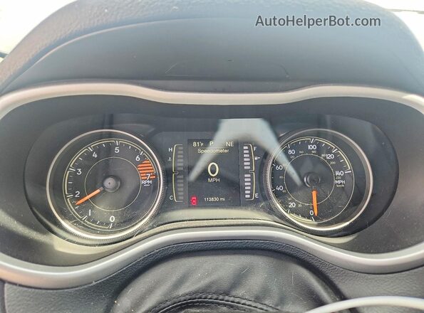 1C4PJMLB6JD546148 2018 JEEP CHEROKEE Silver Սարքավորումների վահանակի տեսք