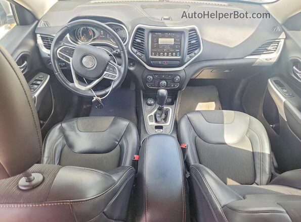 1C4PJMLB6JD546148 2018 JEEP CHEROKEE Silver Առջևի վահանակի տեսք