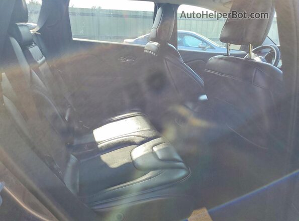 1C4PJMLB6KD182430 2019 JEEP CHEROKEE Gray Widok wnętrza z tyłu