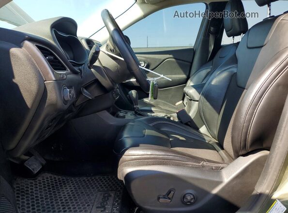 1C4PJMLB6KD254419 2019 JEEP CHEROKEE Green Vista interior delantera