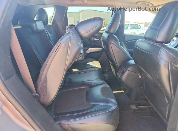 1C4PJMLB7JD567204 2018 JEEP CHEROKEE Silver Հետևի նստատեղերի տեսք