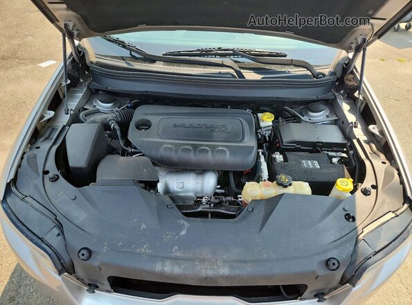 1C4PJMLB7KD252341 2019 JEEP CHEROKEE Silver ძრავის განყოფილების ხედი