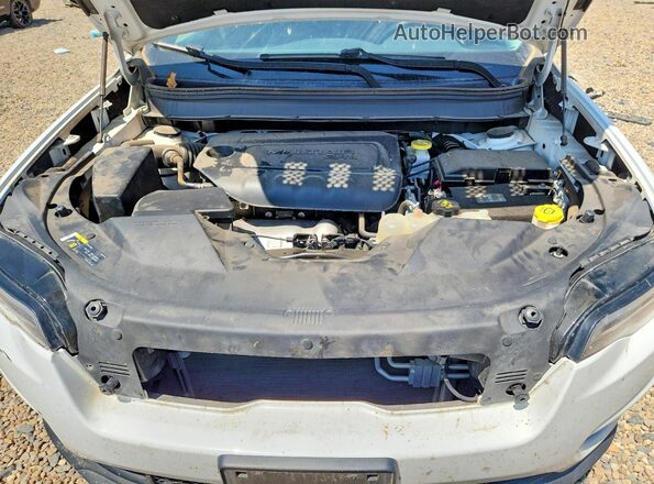 1C4PJMLB7LD518491 2020 JEEP CHEROKEE White ძრავის განყოფილების ხედი