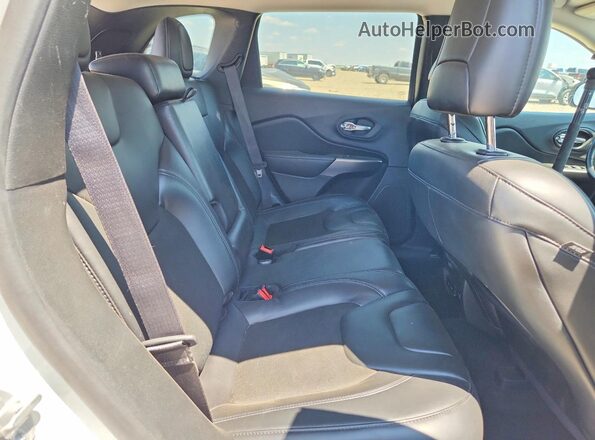 1C4PJMLB7LD518491 2020 JEEP CHEROKEE White უკანა სალონის ხედი