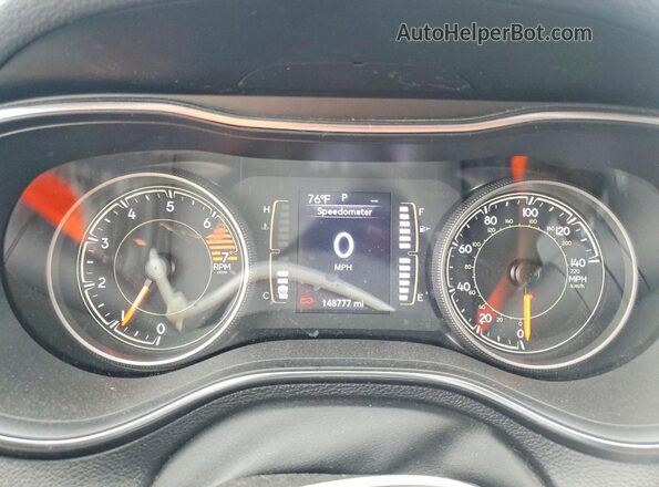 1C4PJMLB8KD309050 2019 JEEP CHEROKEE Brown ხელსაწყოთა პანელის ხედი