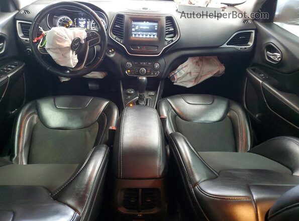 1C4PJMLB8KD478579 2019 JEEP CHEROKEE White Dashboard view