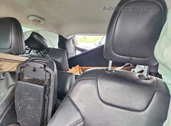 1C4PJMLB8LD634007 2020 JEEP CHEROKEE Gray Rear seats view