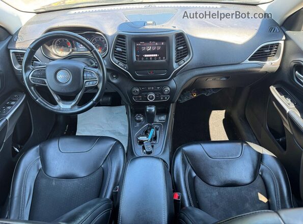 1C4PJMLB9KD182017 2019 JEEP CHEROKEE Gray Instrument cluster view