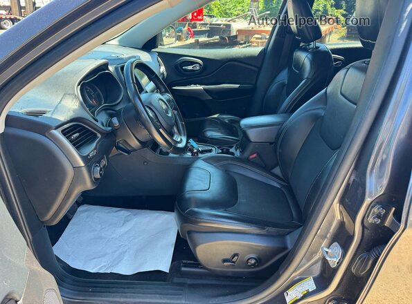 1C4PJMLB9KD182017 2019 JEEP CHEROKEE Gray Engine compartment view