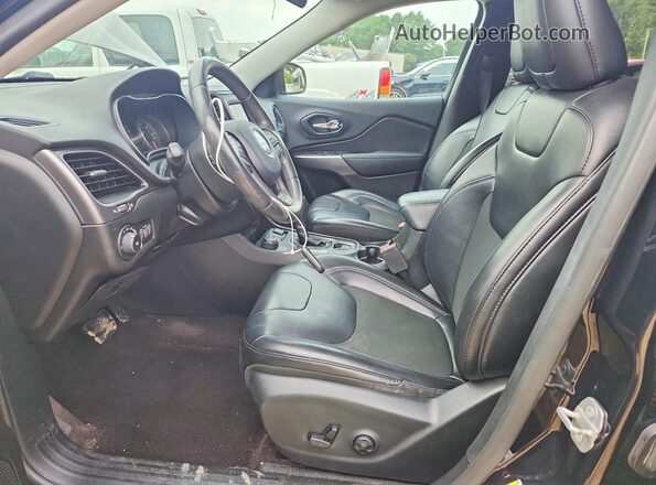 1C4PJMLB9KD199352 2019 JEEP CHEROKEE Черный Вид салона спереди