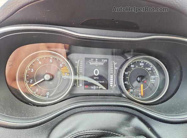 1C4PJMLB9KD258738 2019 JEEP CHEROKEE Maroon Widok zestawu wskaźników