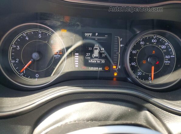 1C4PJMLB9KD365059 2019 JEEP CHEROKEE White ხელსაწყოთა პანელის ხედი