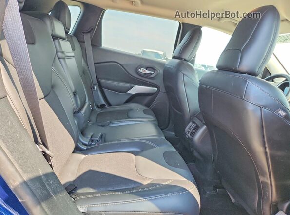 1C4PJMLBXJD569724 2018 JEEP CHEROKEE Синий Вид задних сидений