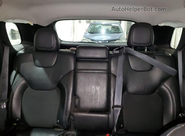 1C4PJMLBXKD182169 2019 JEEP CHEROKEE Gray Widok tylnych siedzeń