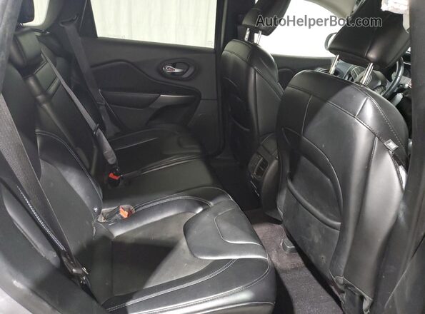 1C4PJMLBXKD182169 2019 JEEP CHEROKEE Gray Widok wnętrza z tyłu