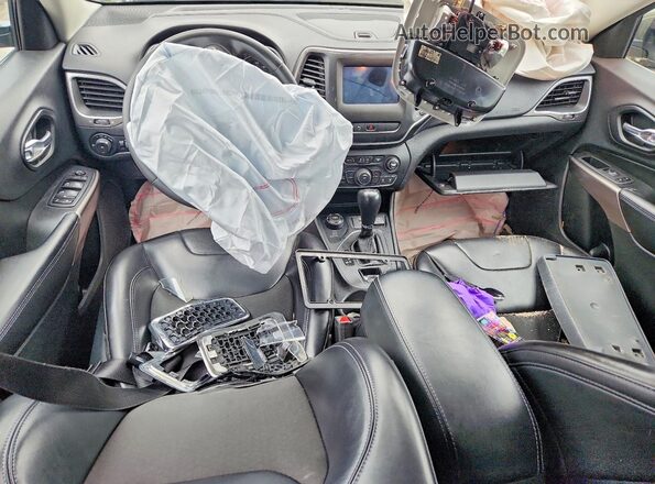 1C4PJMLBXLD602692 2020 JEEP CHEROKEE Зеленый Вид панели приборов