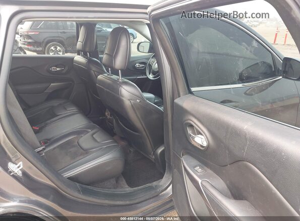 1C4PJMLN2KD143084 2019 JEEP CHEROKEE Black VIN sticker view