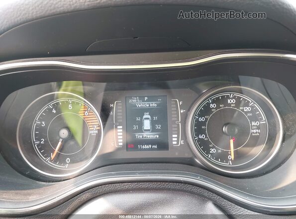 1C4PJMLN2KD143084 2019 JEEP CHEROKEE Black Rear seats view