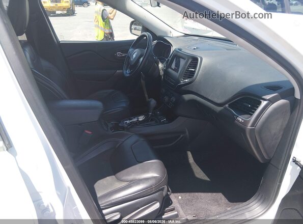 1C4PJMLN5KD116350 2019 JEEP CHEROKEE White Vista interior delantera