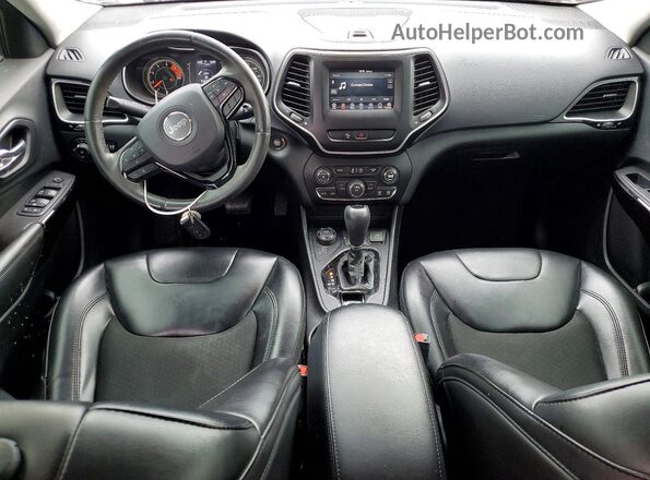 1C4PJMLN6KD335687 2019 JEEP CHEROKEE White Dashboard view