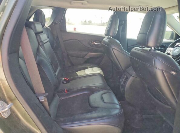 1C4PJMLX0KD208466 2019 JEEP CHEROKEE Green უკანა სალონის ხედი