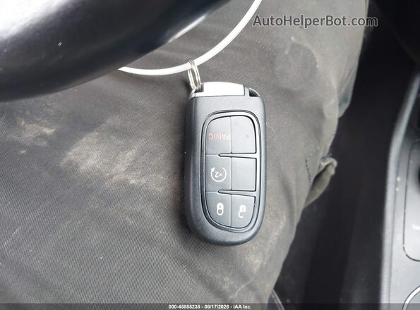 1C4PJMLX0KD375135 2019 JEEP CHEROKEE White Widok deski rozdzielczej