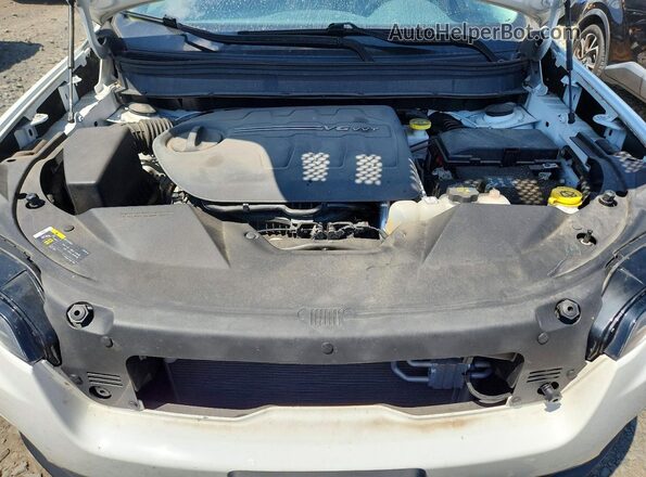 1C4PJMLX2LD638758 2020 JEEP CHEROKEE Белый Вид задней части салона