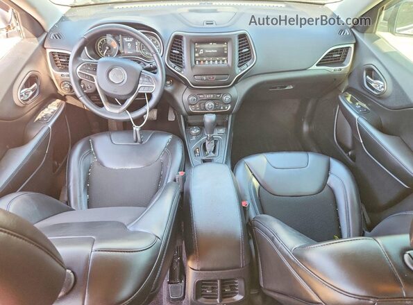1C4PJMLX3KD104165 2019 JEEP CHEROKEE Silver Вид панелі приладів