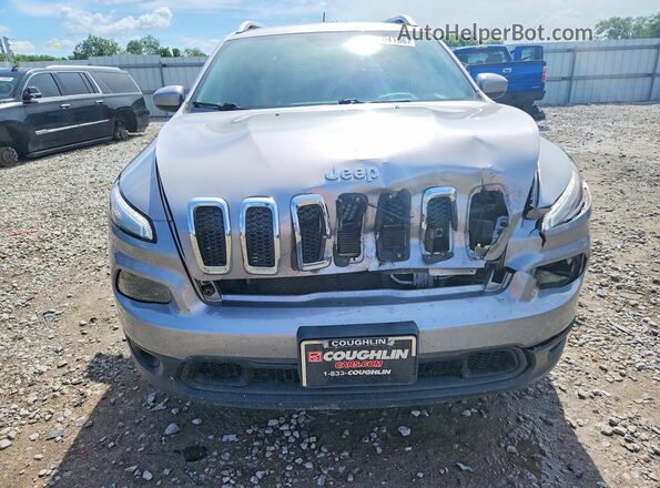 1C4PJMLX4JD539405 2018 JEEP CHEROKEE Silver Widok z przodu