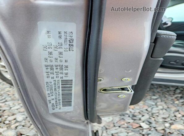 1C4PJMLX5KD217356 2019 JEEP CHEROKEE Silver ძრავის განყოფილების ხედი