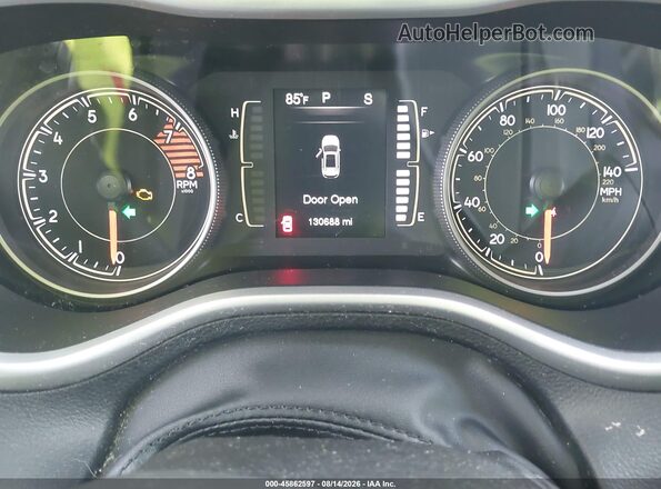 1C4PJMLX7JD578103 2018 JEEP CHEROKEE Brown Հետևի նստատեղերի տեսք