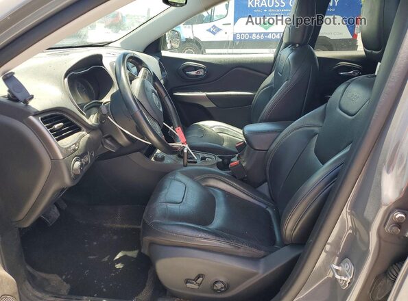 1C4PJMLX7LD642515 2020 JEEP CHEROKEE Gray Front interior view