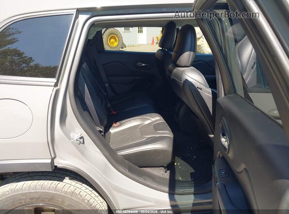 1C4PJMMB6PD101769 2023 JEEP CHEROKEE Gray VIN კოდის სტიკერის ხედი