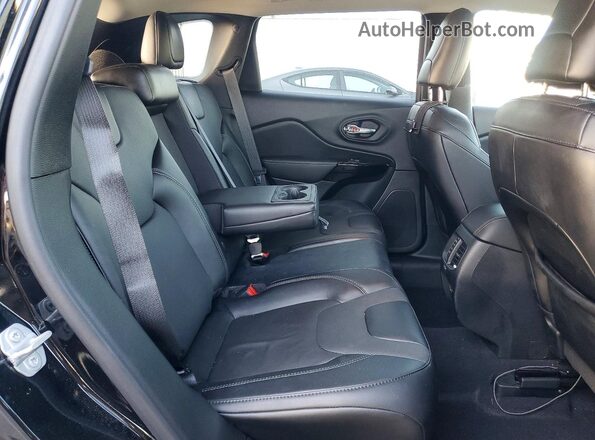 1C4PJMMB6PD106390 2023 JEEP CHEROKEE Black უკანა სალონის ხედი