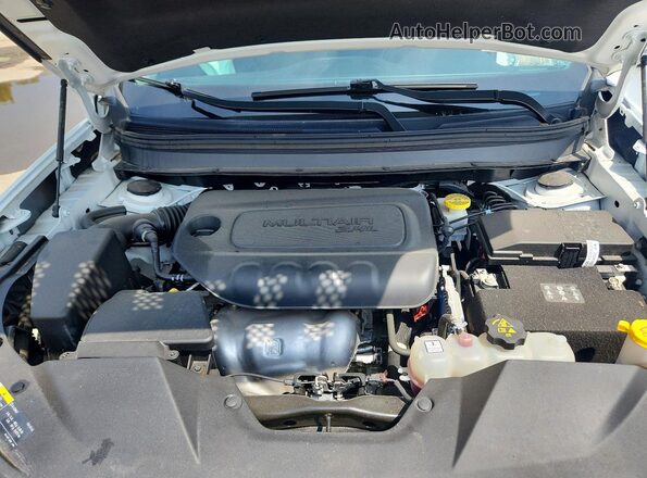 1C4PJMMB9PD110174 2023 JEEP CHEROKEE White Շարժիչի բաժամունքի տեսք