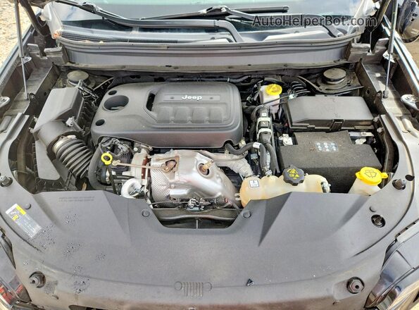 1C4PJMMN4ND545501 2022 JEEP CHEROKEE Black Շարժիչի բաժամունքի տեսք
