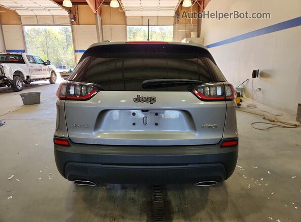 1C4PJMMX2ND519304 2022 JEEP CHEROKEE Silver Հետևի տեսք
