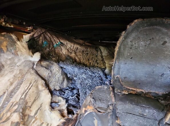 1C4PJMMX2ND519304 2022 JEEP CHEROKEE Silver Հետևի նստատեղերի տեսք